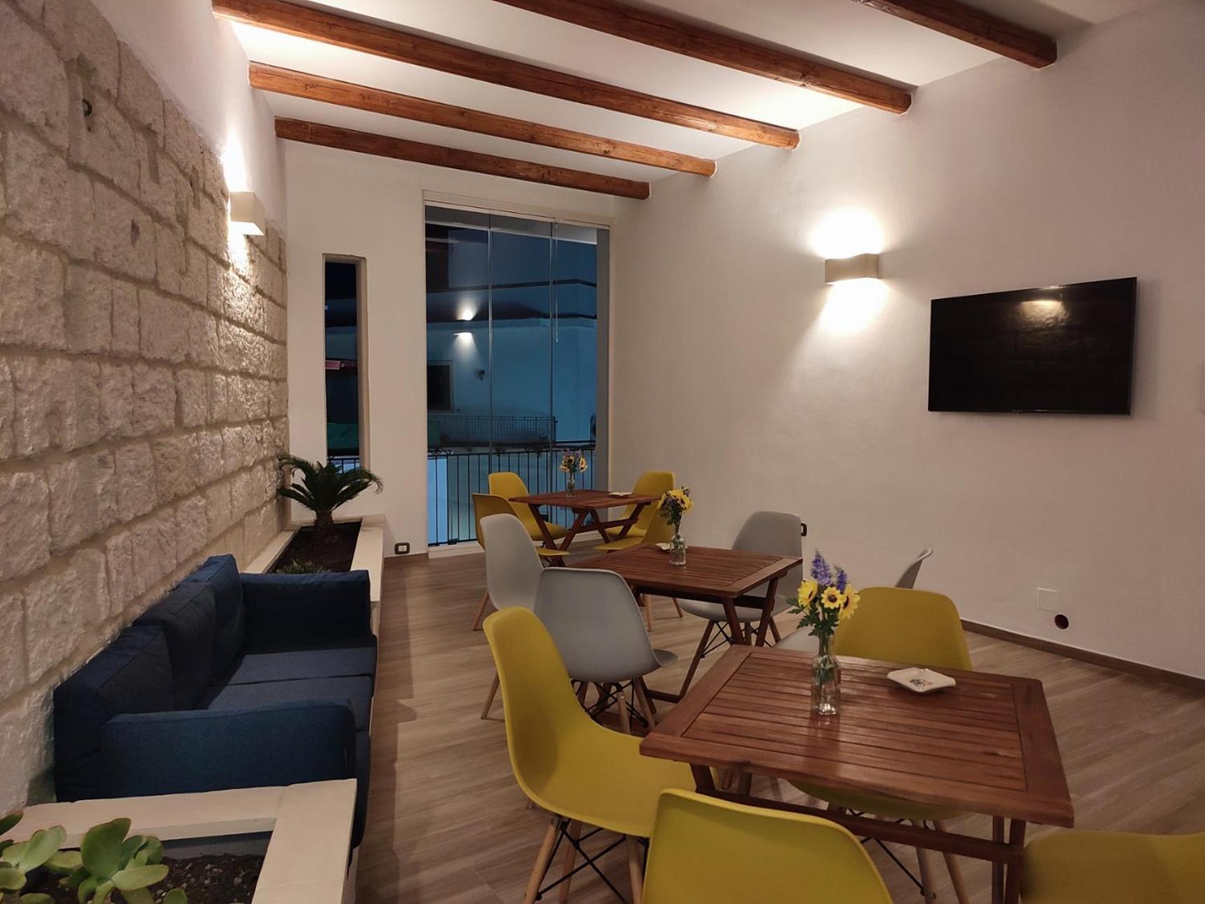 Pietra Bianca Bed & Breakfast Cutrofiano Exterior photo