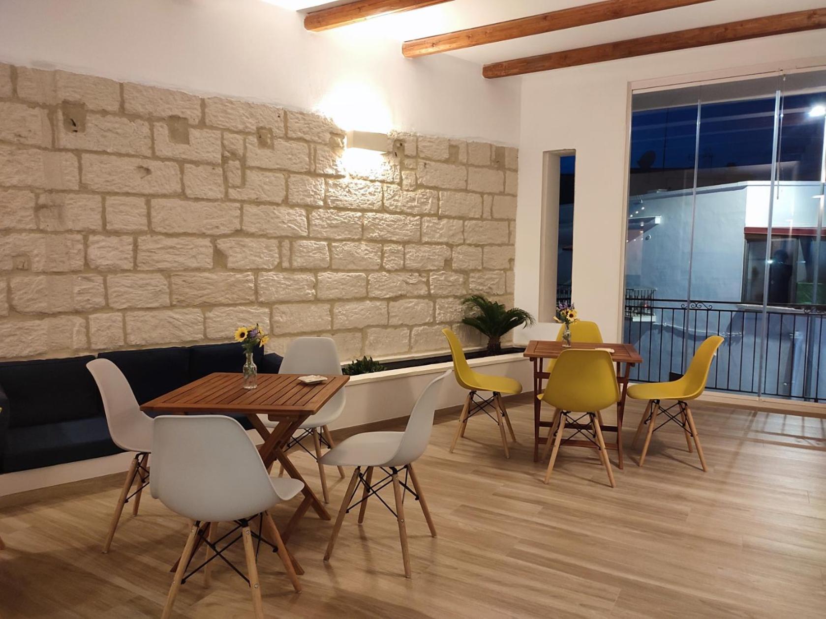 Pietra Bianca Bed & Breakfast Cutrofiano Exterior photo
