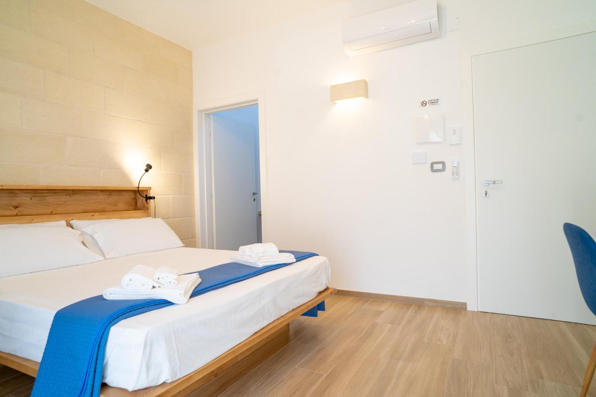 Pietra Bianca Bed & Breakfast Cutrofiano Exterior photo