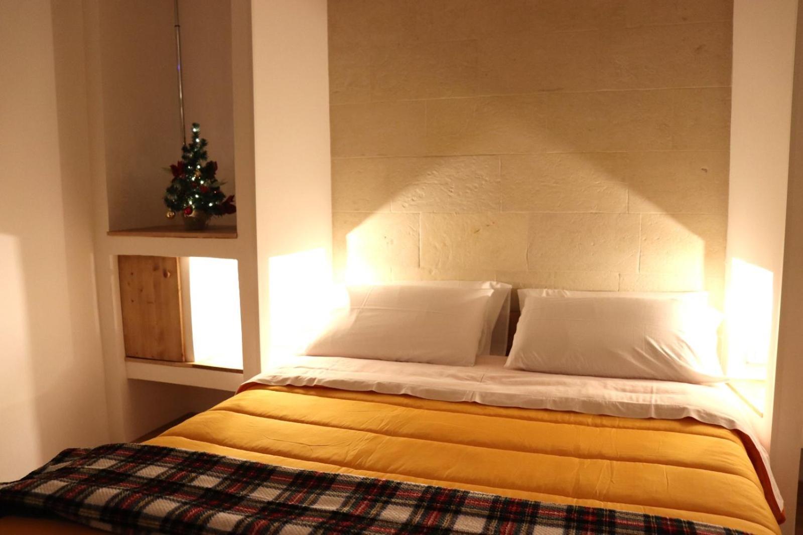 Pietra Bianca Bed & Breakfast Cutrofiano Exterior photo
